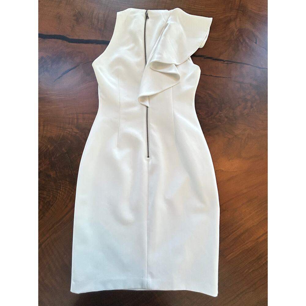 Alice + Olivia White Stephanie Ruffle Sheath Dress | Size 2 - Picture 3 of 8